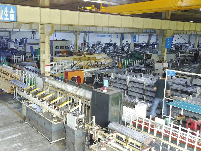 δ����չ����